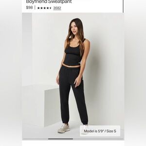 Vuori boyfriend sweats size medium